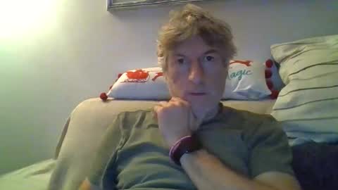 22esserre online show from November 1, 2025, 10:45 pm