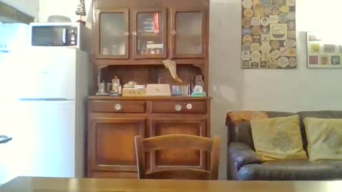 Snapshot of 22esserre chatting on June 10, 2026, 11:20 am 22esserre online show from June 10, 2026, 11:20 am