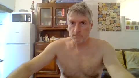 Snapshot of 22esserre chatting on June 18, 2026, 12:31 pm 22esserre online show from June 18, 2026, 12:31 pm