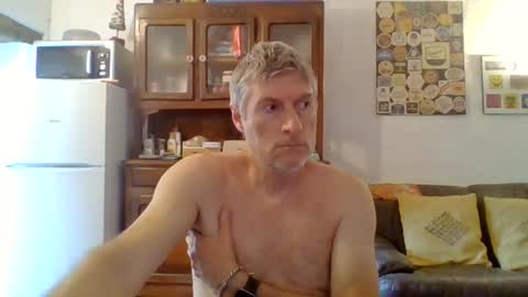 Snapshot of 22esserre chatting on June 24, 2026, 11:53 am 22esserre online show from June 24, 2026, 11:53 am