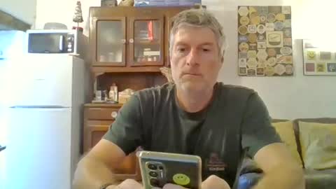 Snapshot of 22esserre chatting on July 2, 2026, 11:49 am 22esserre online show from July 2, 2026, 11:49 am