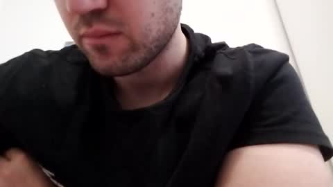 22fish22_ online show from November 10, 2025, 2:27 pm