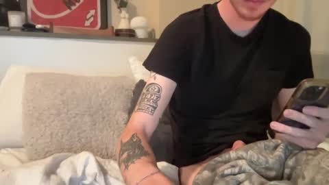 Snapshot of 26sneakers chatting on December 13, 2024, 5:16 am 26sneakers online show from December 13, 2024, 5:16 am