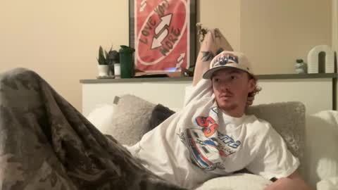 Snapshot of 26sneakers chatting on December 21, 2024, 3:25 am 26sneakers online show from December 21, 2024, 3:25 am