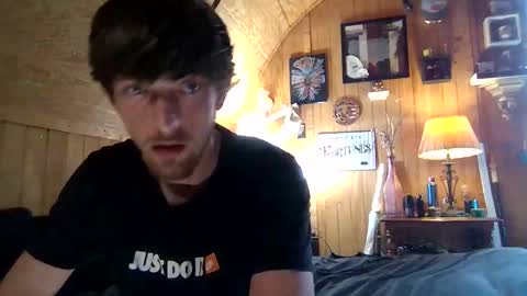 27tnguy online show from April 4, 2026, 2:58 pm