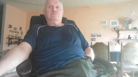 Snapshot of 29famila chatting on December 16, 2025, 1:16 pm 29famila online show from December 16, 2025, 1:16 pm