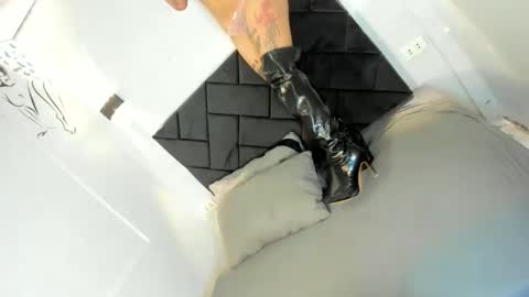 haduki online show from February 17, 2026, 6:36 pm