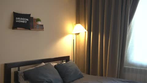 Snapshot of 2girls_1dream chatting on April 27, 2026, 2:15 pm Elley online show from April 27, 2026, 2:15 pm