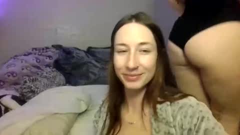 Snapshot of 2gorls1link chatting on January 4, 2025, 4:12 am 2girls1link online show from January 4, 2025, 4:12 am