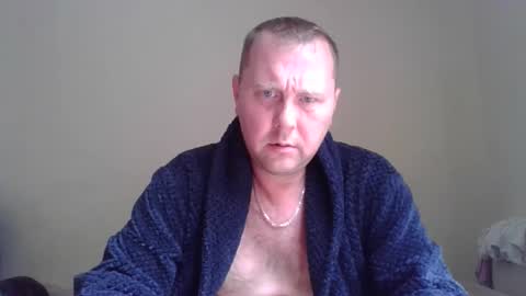 Snapshot of 2ndlipeater chatting on May 18, 2026, 2:01 pm Girts online show from May 18, 2026, 2:01 pm
