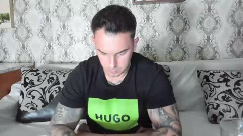 2sexymuscles online show from March 6, 2025, 8:37 pm