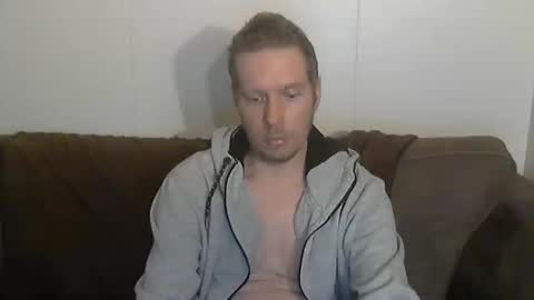 2small4you83 online show from March 20, 2026, 10:14 pm