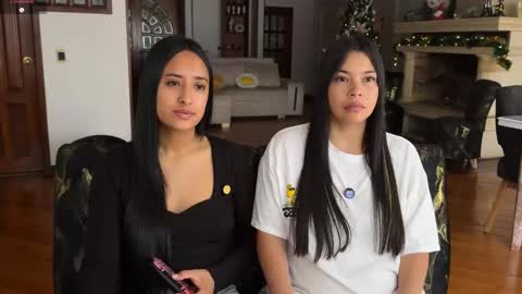 Snapshot of 2summerlove2 chatting on November 25, 2025, 2:28 pm Dalilah and Tarah online show from November 25, 2025, 2:28 pm