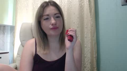 3sweetcandy3 online show from March 3, 2026, 10:21 am