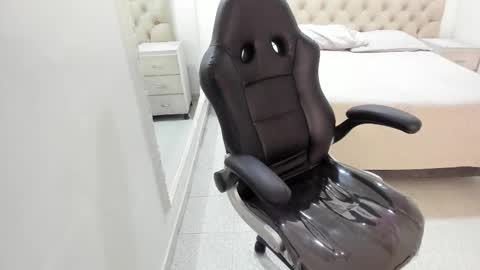 Snapshot of 3x_naxa chatting on October 31, 2025, 12:50 pm 3X NAXAA online show from October 31, 2025, 12:50 pm