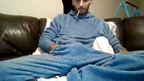 420feetloverr420 online show from May 24, 2026, 12:37 am