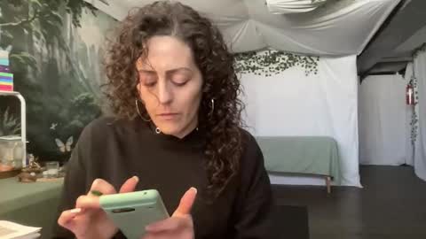 KC420Couple online show from February 26, 2026, 5:34 pm