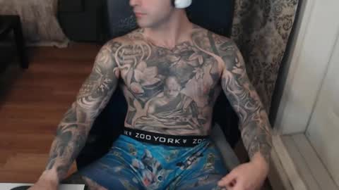 Snapshot of 420randomguy chatting on November 17, 2025, 1:33 am Anomander Rake online show from November 17, 2025, 1:33 am