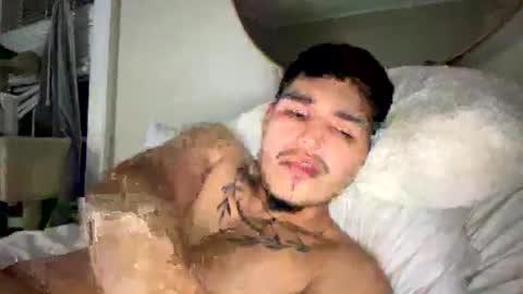 Snapshot of 4ngelbad_boy chatting on April 18, 2026, 6:28 am 4ngelbad_boy online show from April 18, 2026, 6:28 am