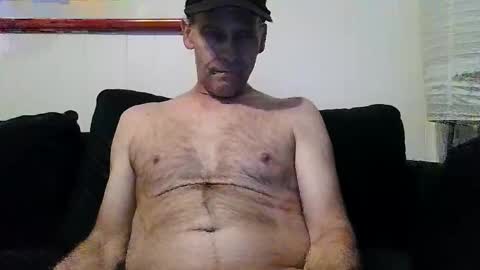 Snapshot of 4nuf chatting on February 20, 2026, 9:59 pm 4nuf online show from February 20, 2026, 9:59 pm