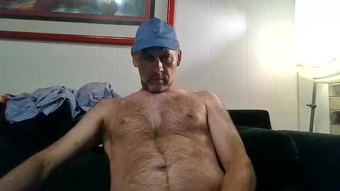 Snapshot of 4nuf chatting on June 1, 2026, 4:09 pm 4nuf online show from June 1, 2026, 4:09 pm
