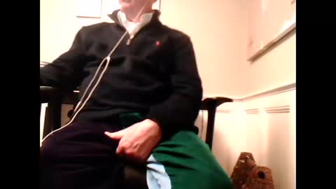 Snapshot of 4uguys chatting on January 1, 2025, 5:33 am 4uguys online show from January 1, 2025, 5:33 am