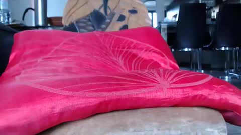 Snapshot of 555888000 chatting on November 16, 2025, 10:32 am Steven online show from November 16, 2025, 10:32 am