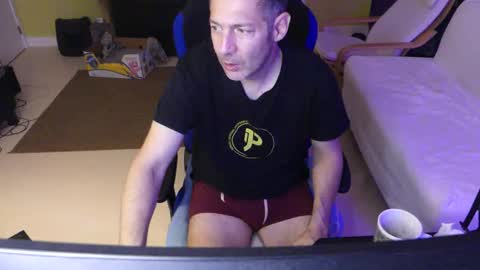 Larese Carlo online show from October 29, 2025, 2:36 am