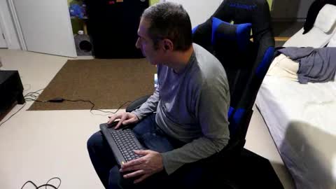 Larese Carlo online show from January 17, 2026, 7:17 pm