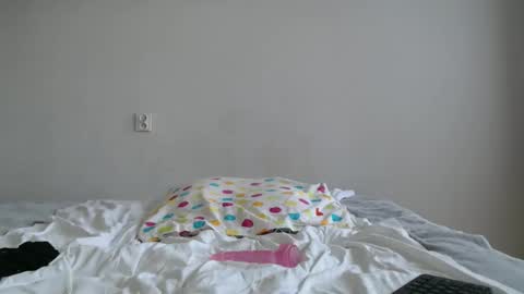 5dreamer online show from December 3, 2025, 11:19 am