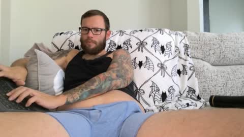 Snapshot of 662am chatting on October 23, 2025, 8:29 pm the662am online show from October 23, 2025, 8:29 pm