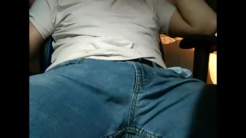 Snapshot of 69biglatin69 chatting on January 15, 2026, 10:31 am 69biglatin69 online show from January 15, 2026, 10:31 am