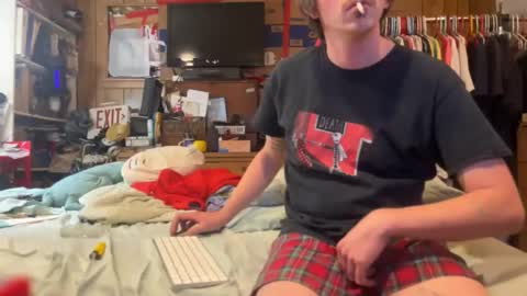 FUCKR online show from May 4, 2026, 7:04 am