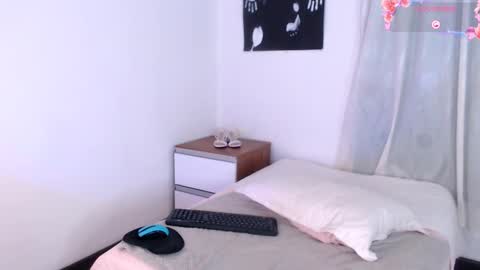 Snapshot of 69mia_sweet chatting on September 23, 2025, 3:26 pm Mia online show from September 23, 2025, 3:26 pm