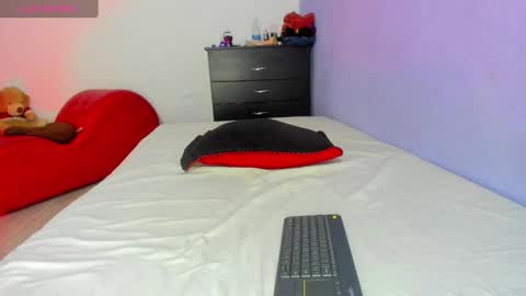 Snapshot of 6_bunny_9 chatting on February 17, 2025, 3:47 am Celeste online show from February 17, 2025, 3:47 am