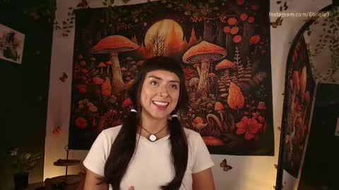 B R I E L A  online show from May 17, 2026, 4:43 am