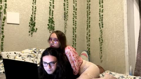 Snapshot of 6hei6not chatting on December 3, 2025, 3:32 pm 6hei6not online show from December 3, 2025, 3:32 pm