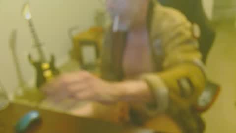 Snapshot of 6stringer62 chatting on April 7, 2026, 9:10 am 6stringer62 online show from April 7, 2026, 9:10 am