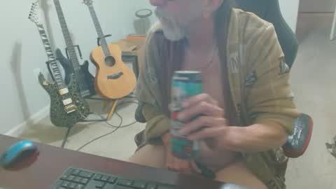 Snapshot of 6stringer62 chatting on May 8, 2026, 8:30 am 6stringer62 online show from May 8, 2026, 8:30 am