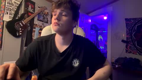 Snapshot of 710lemonade420 chatting on February 3, 2025, 6:56 am lemonade online show from February 3, 2025, 6:56 am