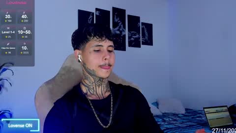 Stefan online show from November 27, 2025, 7:38 pm