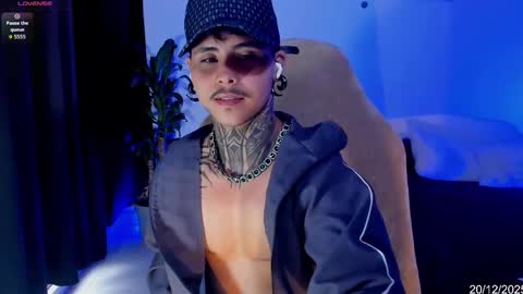 Stefan online show from December 20, 2025, 8:49 pm