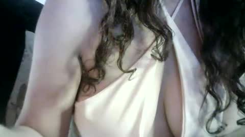 Lilu online show from October 12, 2025, 8:30 pm
