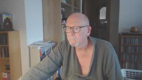  Papi  online show from October 31, 2025, 4:41 pm