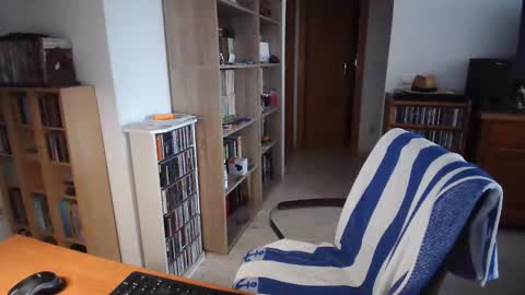  Papi  online show from December 16, 2025, 10:42 am