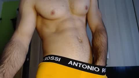 Snapshot of 8000zuerich chatting on October 13, 2025, 9:20 am Nicolas online show from October 13, 2025, 9:20 am