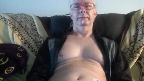 Snapshot of 808dred chatting on February 9, 2026, 9:30 pm 808dred online show from February 9, 2026, 9:30 pm