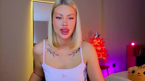 Nura online show from November 25, 2025, 2:33 am