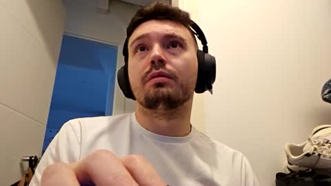 Snapshot of 8inchdude93 chatting on October 7, 2025, 8:33 am 8inchdude93 online show from October 7, 2025, 8:33 am