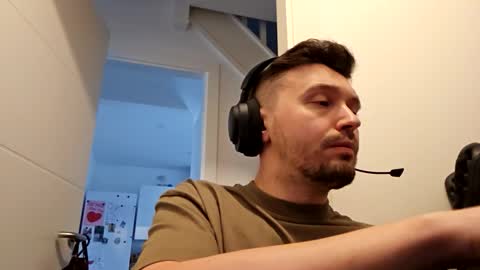 Snapshot of 8inchdude93 chatting on October 13, 2025, 11:43 am 8inchdude93 online show from October 13, 2025, 11:43 am